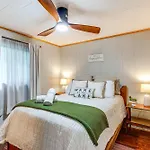Pet-Friendly Pocono Lake Abode With Deck And Fire Pit!