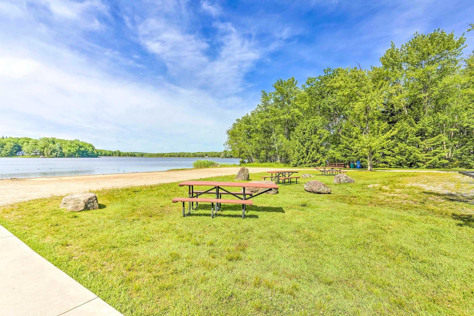 Pet-friendly Pocono Abode With Deck And Fire Pit! Holiday home *