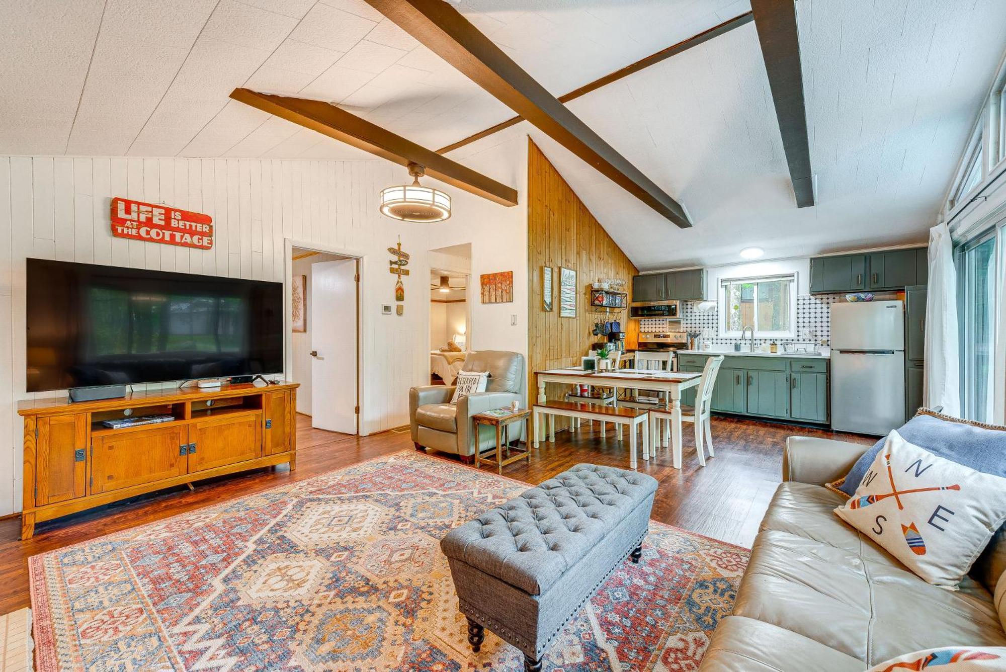 Pet-friendly Pocono Abode With Deck And Fire Pit! *